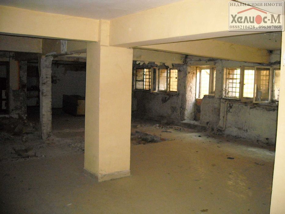 Дава се под наем Заведение в Монтана, Идеален център - 460 кв.м за 99450 € - Снимка #4