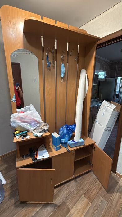 Прихожий шкаф бесплатно отдам
