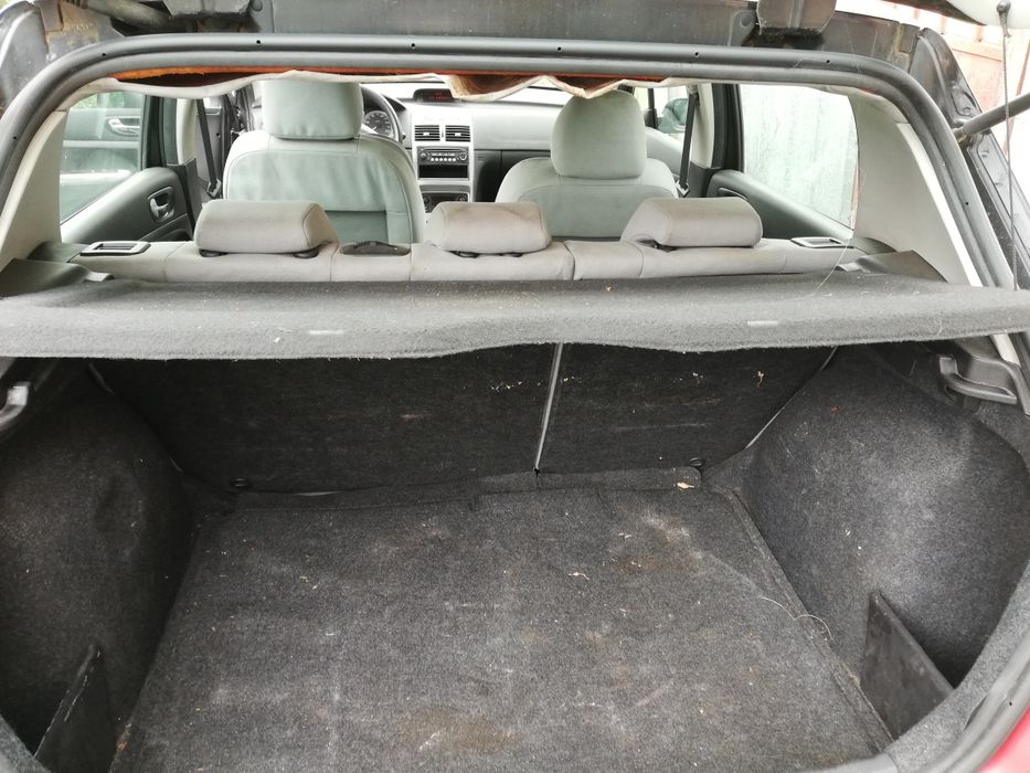 Пежо 307  2 броя на части 2002 1.6 HDI 109коня и 2.0hdi 90коня и 110ко