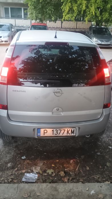 Продавам Опел Мерива