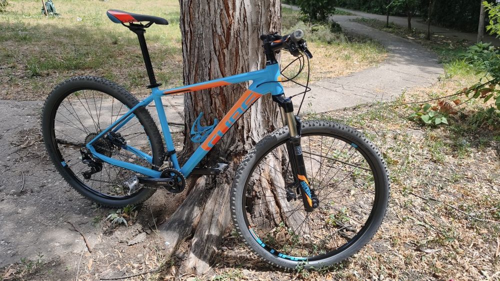 Bicicleta Cube Acid 29r ca nouă,hardtail are maxim 300 de km.