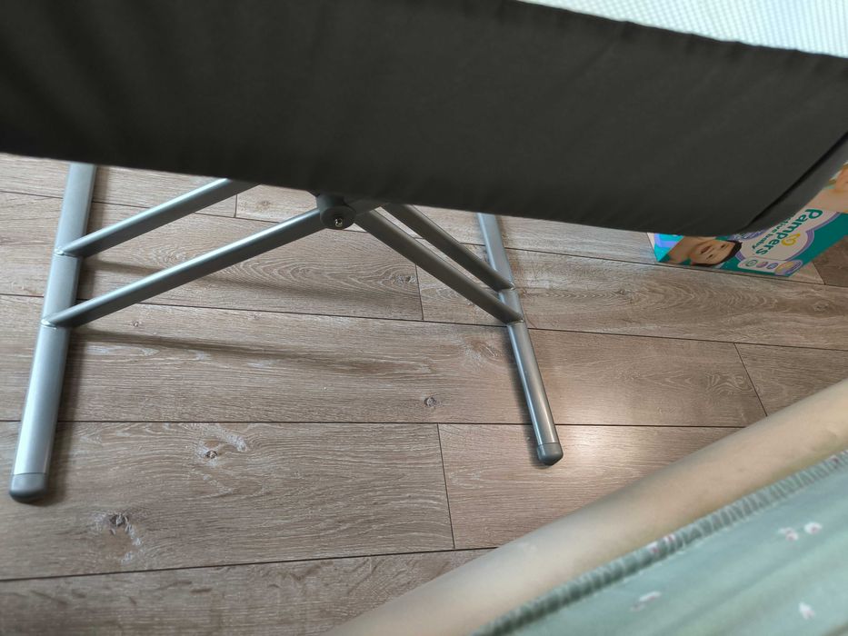 Продавам бебешко легло Hauck next to me