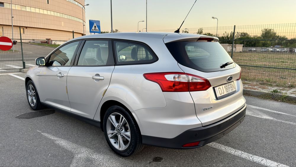 FORD Focus 2014 — imagine 4
