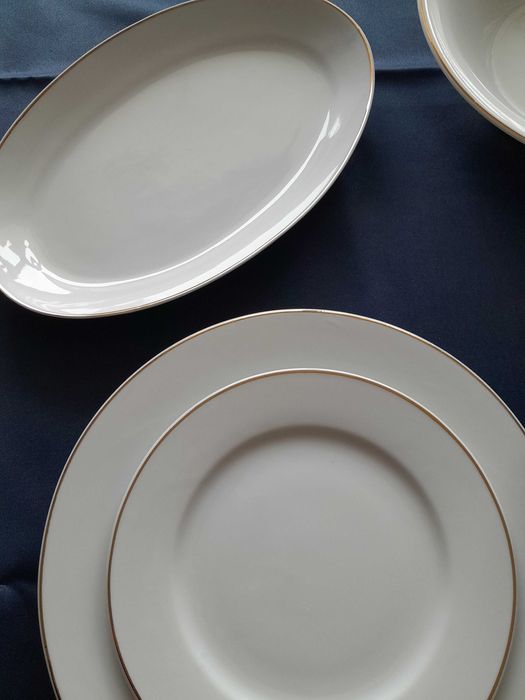 СЕРВИЗ ЗА ХРАНЕНЕ за 6 човека – 22 части