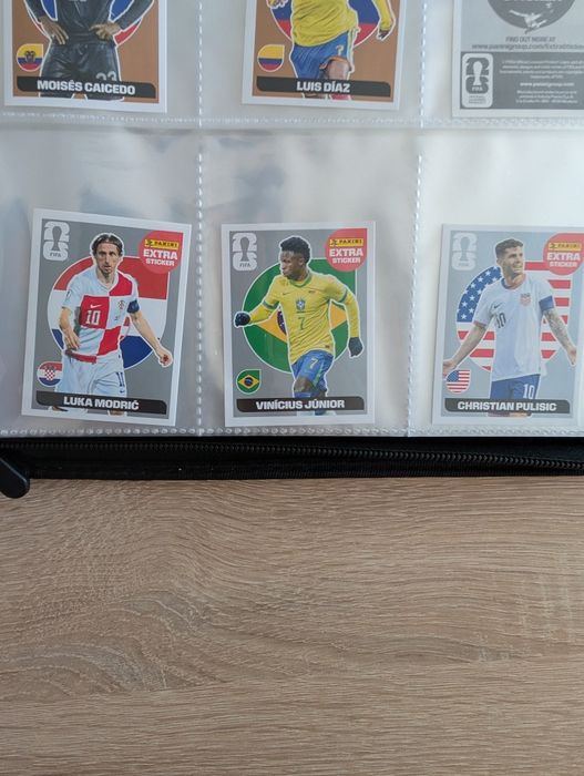 Vând extra stikere silver world cup 2026