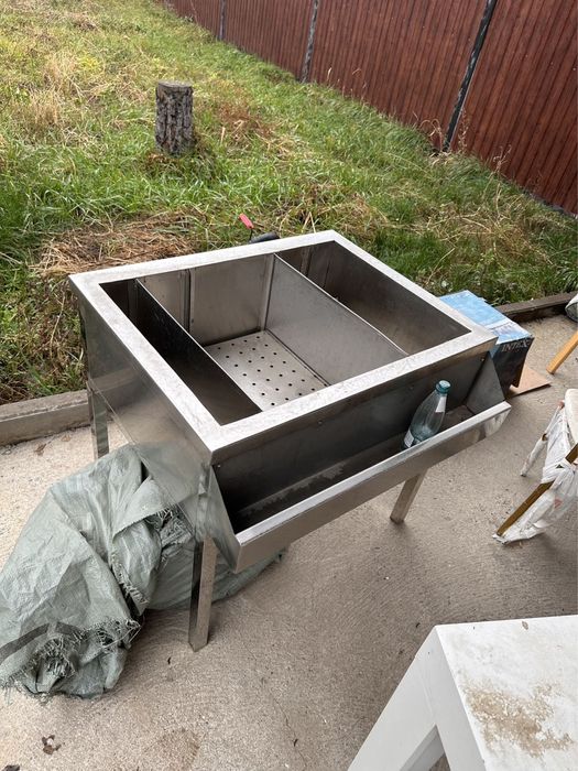 Обороудование для общепита , кресло , столы , мтулья