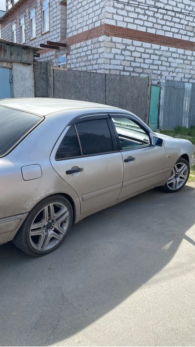 Продам диский на мерс R18