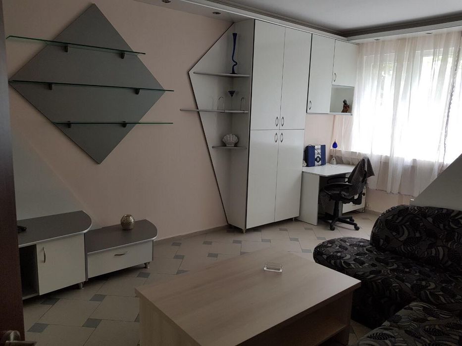 Двустаен апартамент в ж.к. Банишора