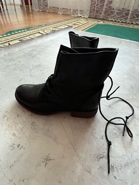 Сапоги весенье кожанные