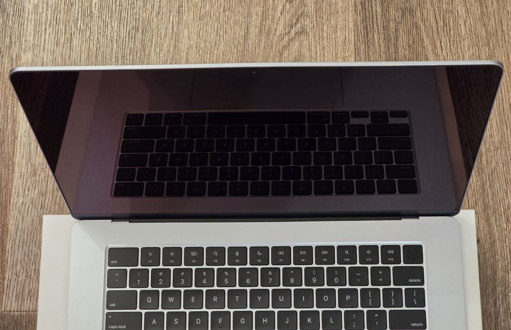 MacBook Air 15 M4 16/512 2 цикла