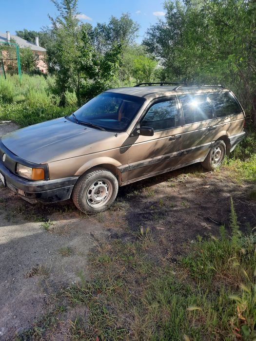 Продам пассат б3 1.8 универсал 1989г.в.