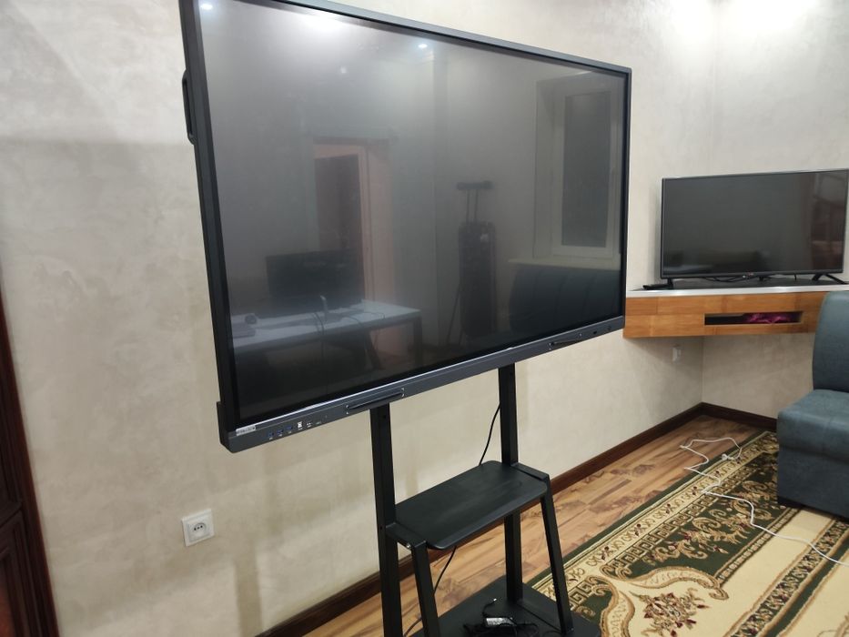 Interactive touch screen "65"