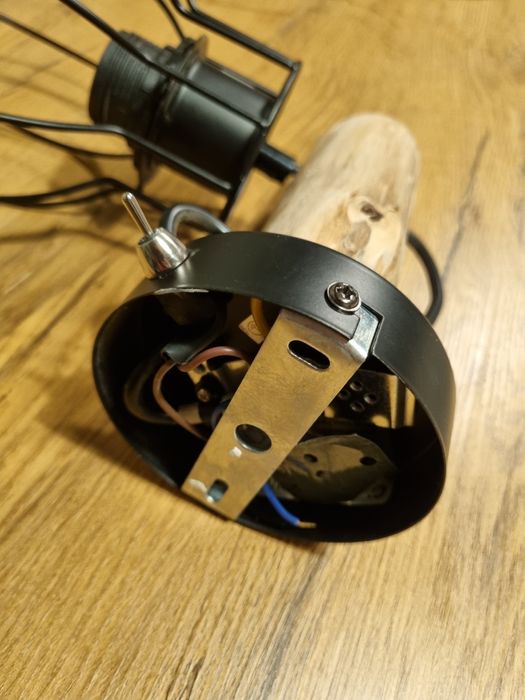 Lampa de perete stil industrial cu suport lem