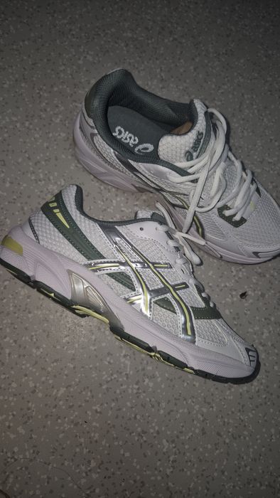 Продам кроссовки