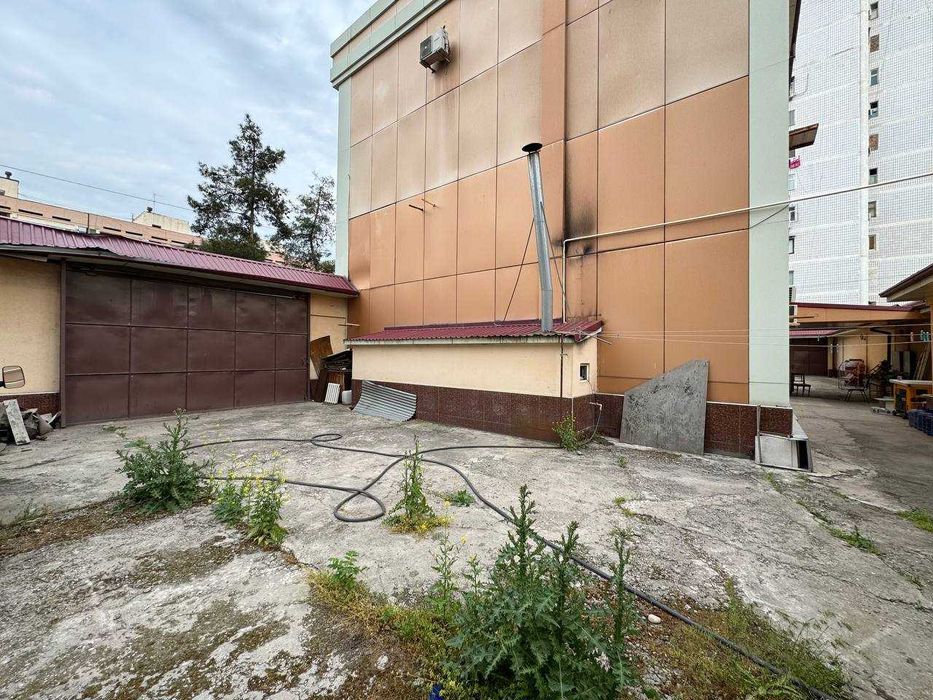Сдается в аренду Здание, 1178 м2, 5,55 сот, Дружба Народов (87648)