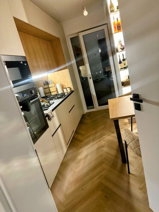 Vând apartament cu 3 camere în complex Apollo Residence