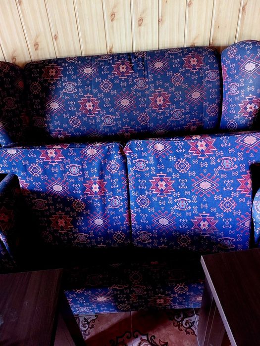 Canapea 2 locuri sau set Canapea și masă