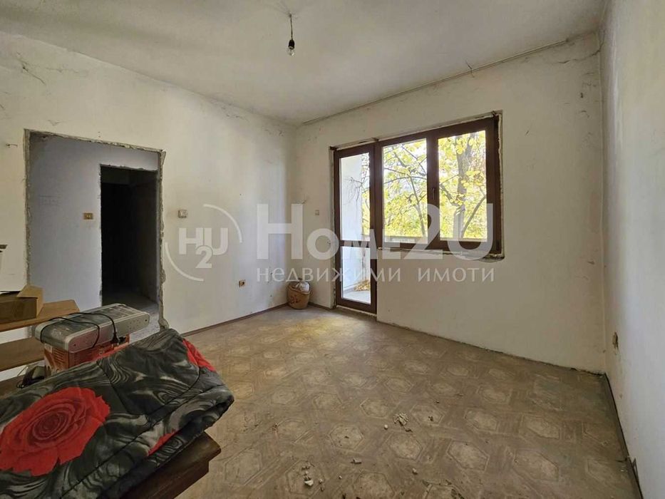 Тристаен апартамент! Асеновград! Подготвен за ремонт!