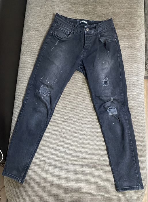 Se vinde blugi GM Premium