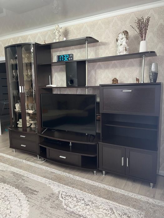 Продам стенку в гостиную