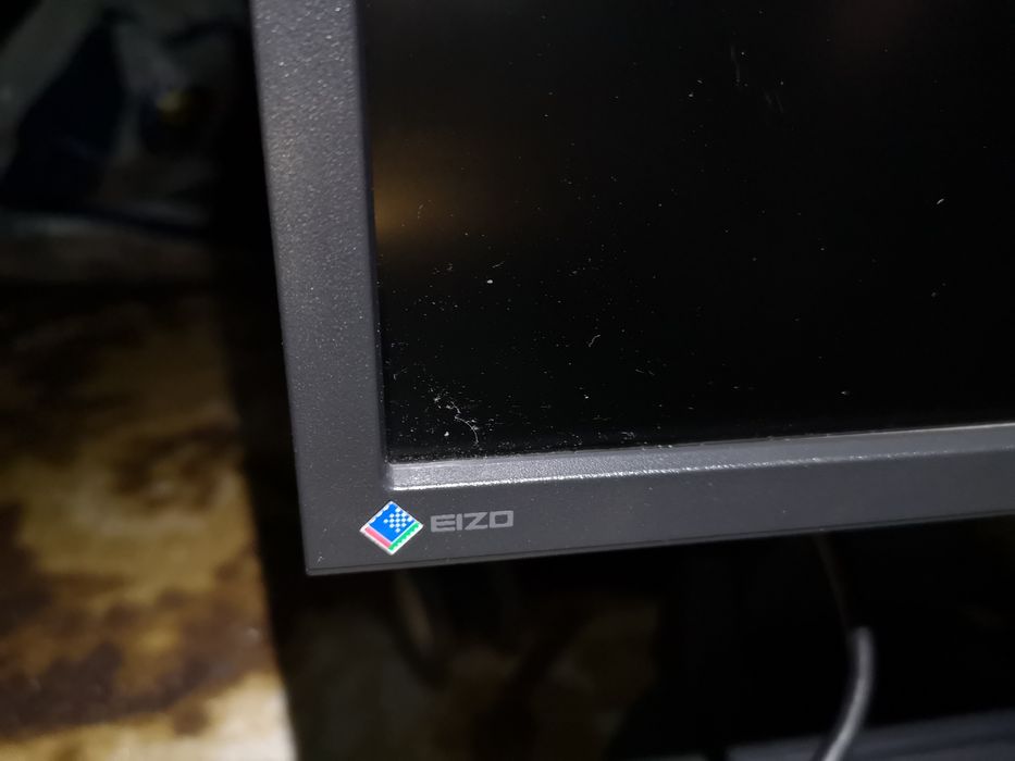 Компактен компютър HP mini + подарък  монитор