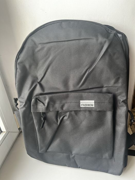 Продаю рюкзак, школьный/студенческий