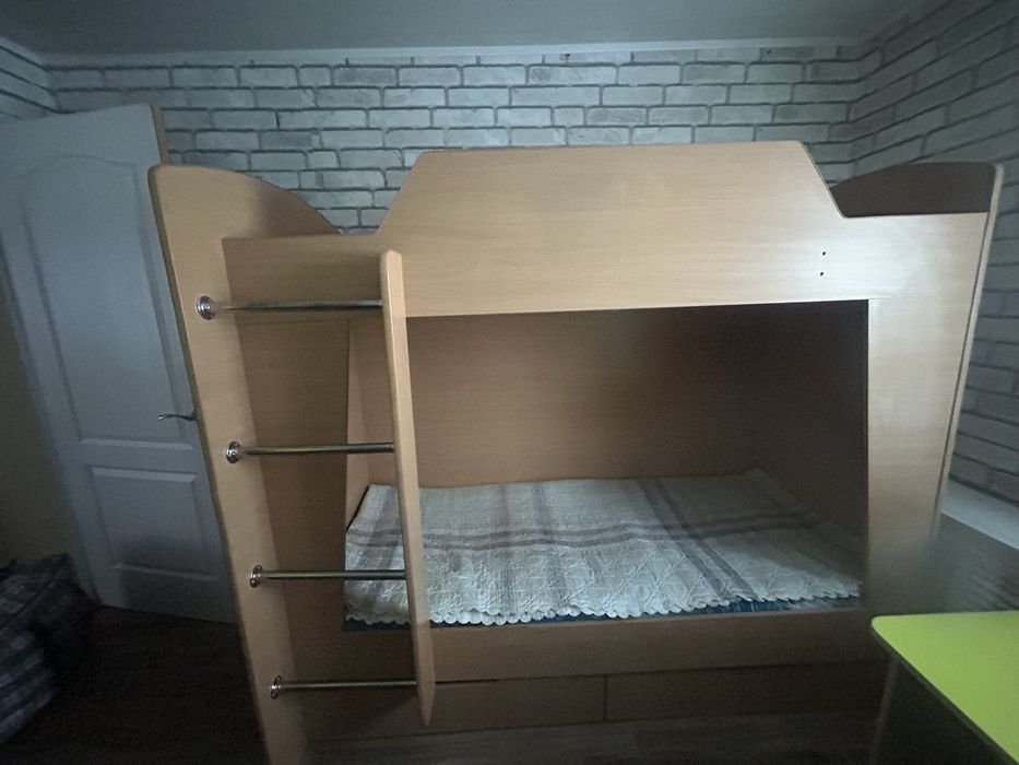 Двухярусная кровать, б/у