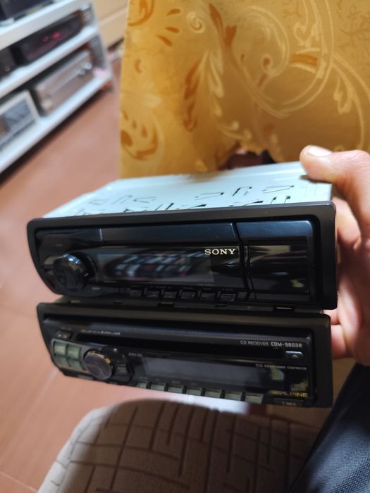 Alpine CDE-9803R и Sony DSX-A42UI