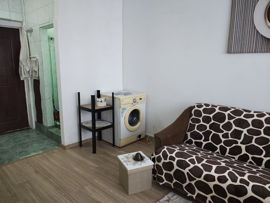 Inchiriere camera camin