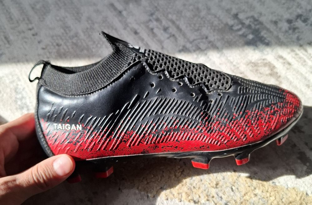 Бутсы фирмы:TAIGAN