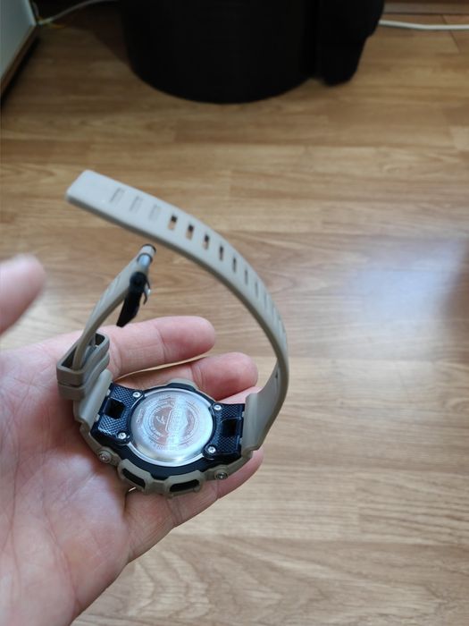 Часовник G Shock