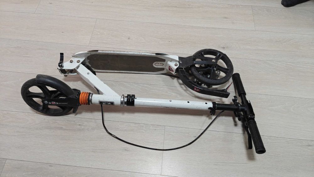 самокат SCOOTER 116D белый, б/у