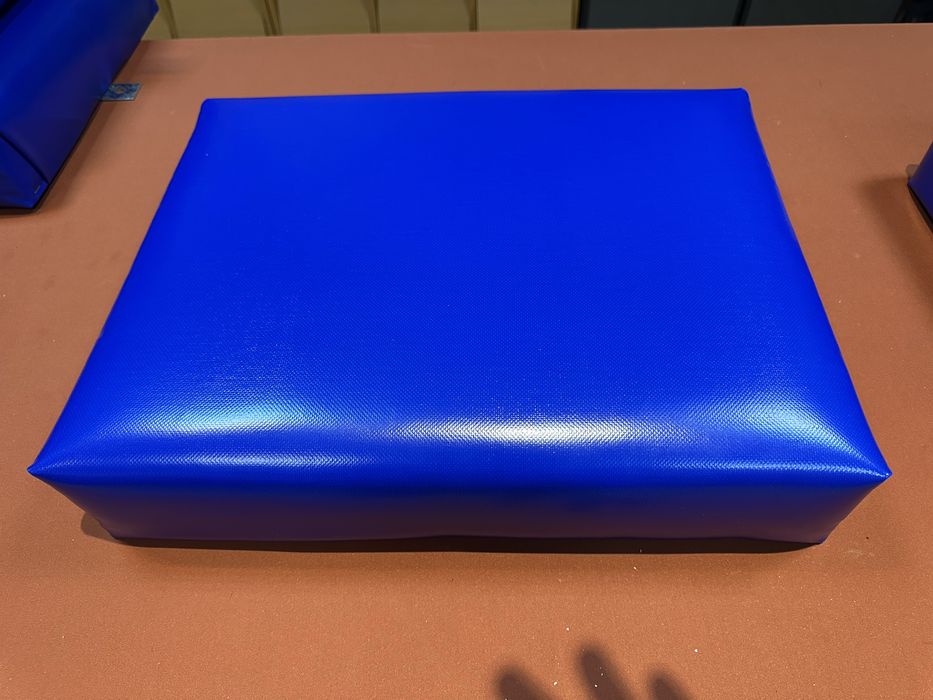 Perna de box cu montaj pe perete 50x30x10 cm