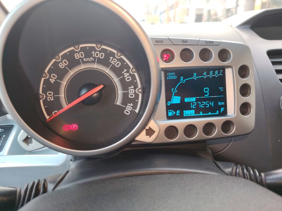 Spark Avtomat sotiladi