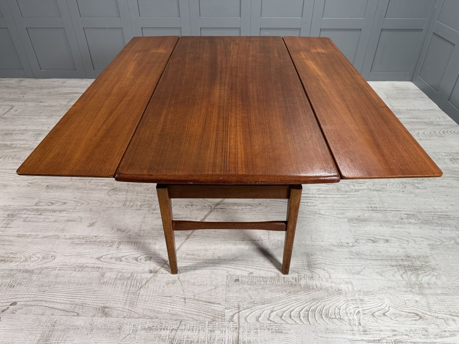 Разтегателна холна маса с повдигане от 60-те К064