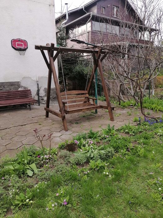 Дьрвени люлка за двор, нова