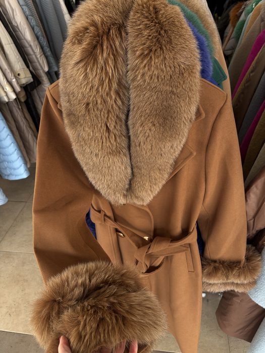 Палто от естествен косъм и вълна