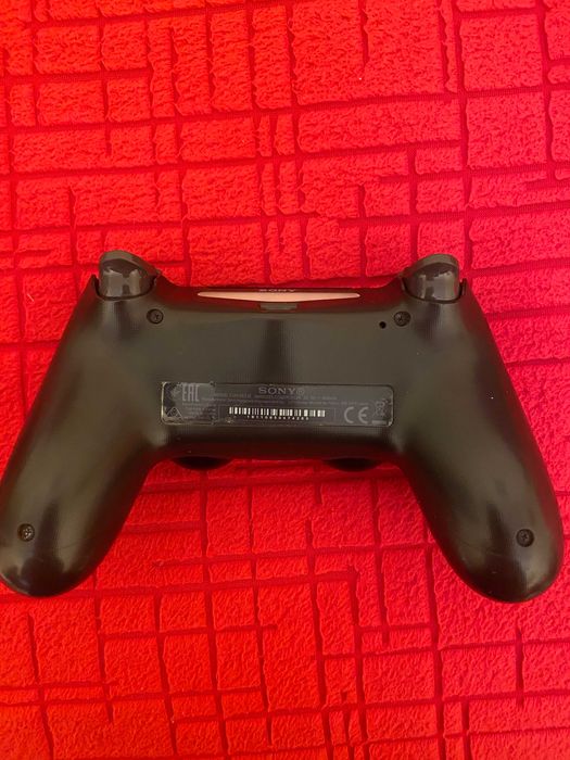 Оригинални джойстици за Playstation 4 Dualshock 4 V2 Рециклиран PS4 Гаранция червен,син,камуфлаж,бял,черен.