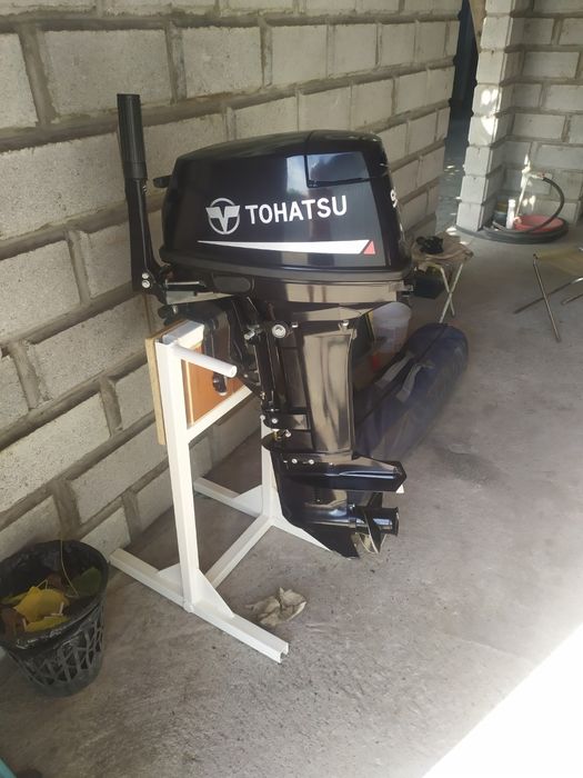 Продам лодку ПВХ и мотор Tohatsu M18E2S