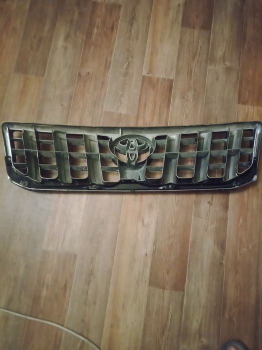 Prado , решетка радиатора