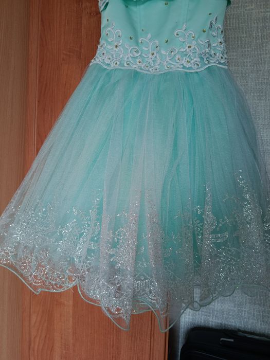 Платье на девочку 5-8 лет