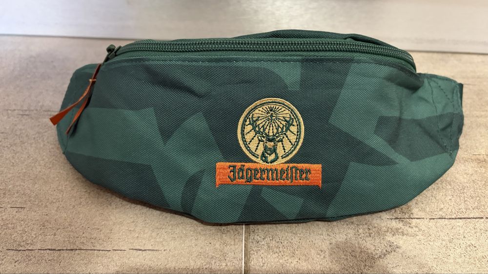 Брандирана чантичка за кръста Jägermeister