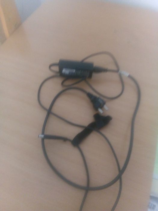 Продам зарядное для ноутбука HP