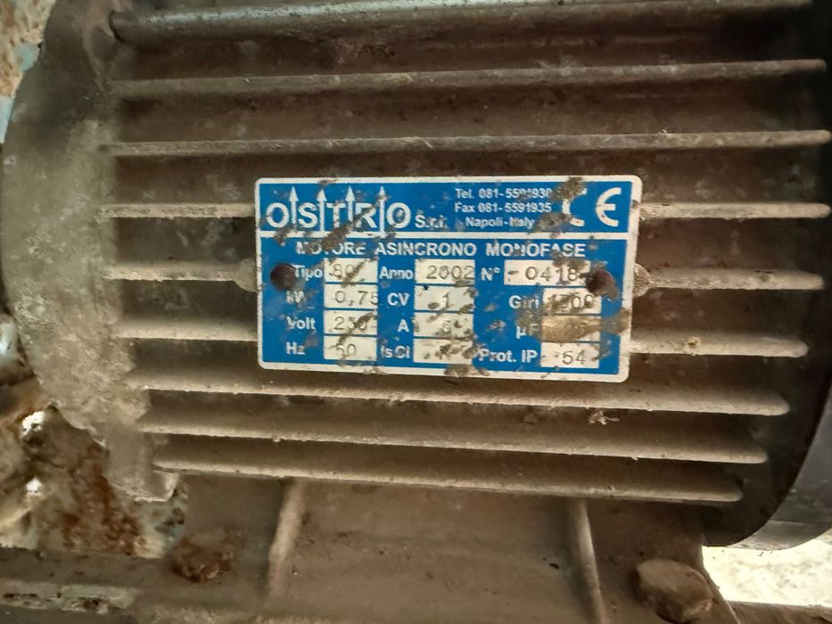 Betoniera Polieri - Italia, 250 litri, silentioasa, motor nou 220 v