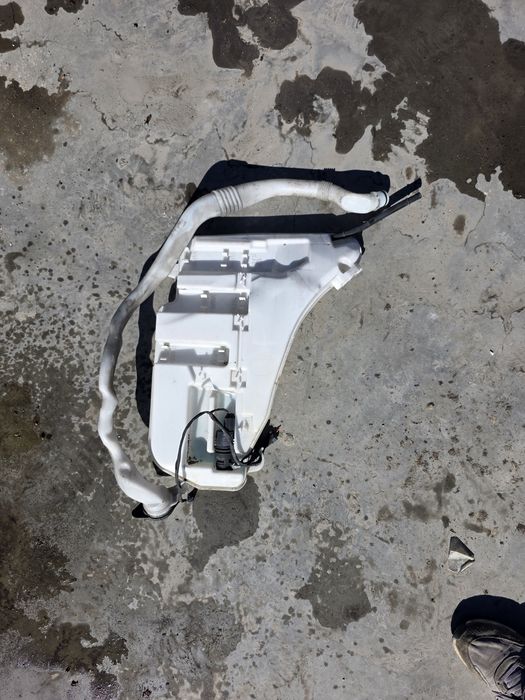 Vas Stropgel BMW F10, Rezervor Lichid Parbriz BMW F10
