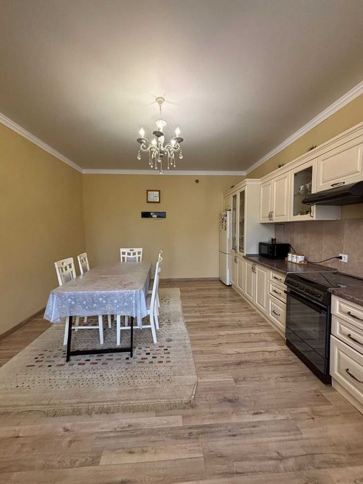 продажа в центре города 2 этажного шикарнрого дома