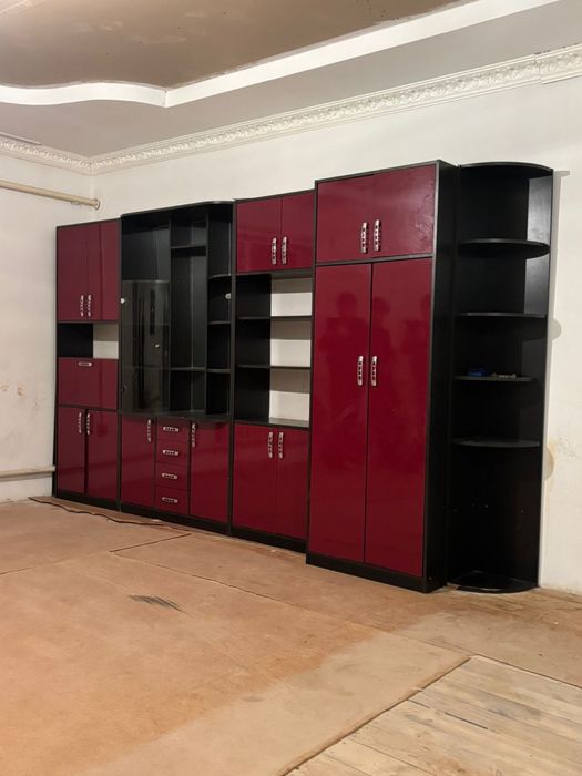 Срочно , Үлкен Шкаф сатылады