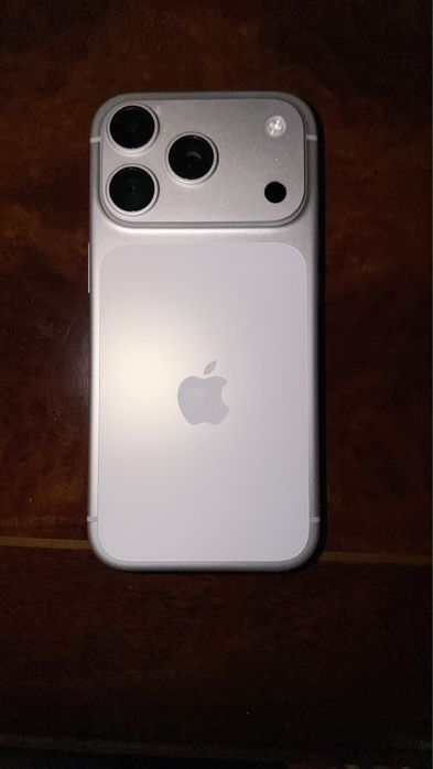 Iphone 17 про в отличном состоянии