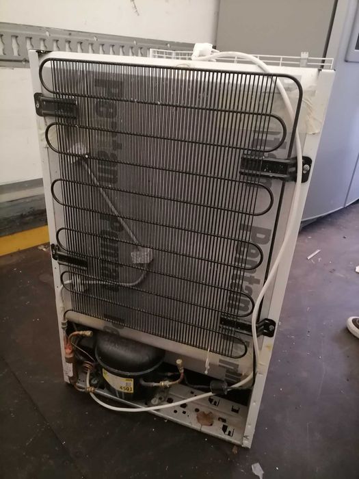 Малък Хладилник Сименс Siemens за вграждане (37 броя) с. Каменар • OLX.bg