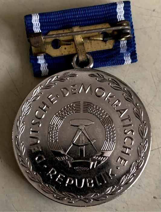 Продам значки СССР